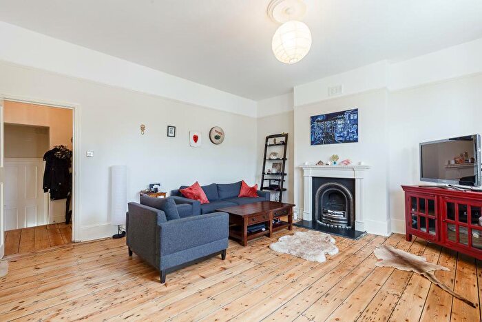 2 Bedroom Flat To Rent In Alexandra Drive, London, SE19