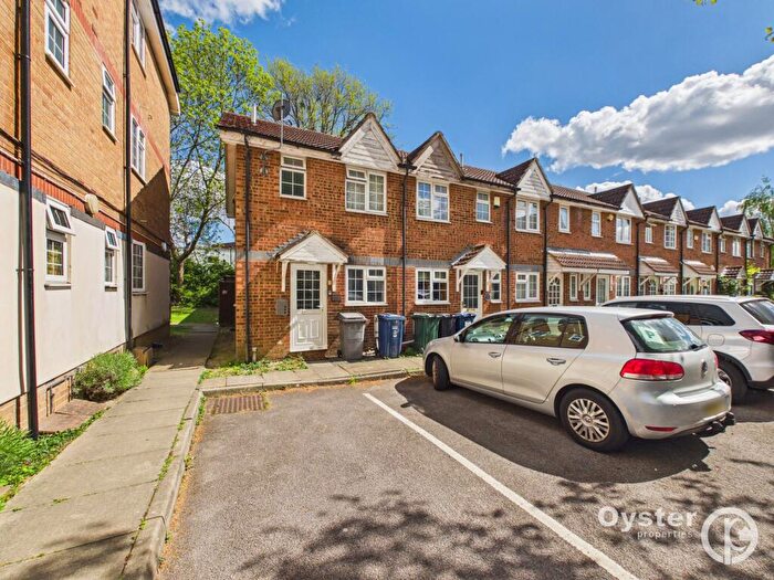 2 Bedroom Terraced House To Rent In Eagle Drive, London, NW9