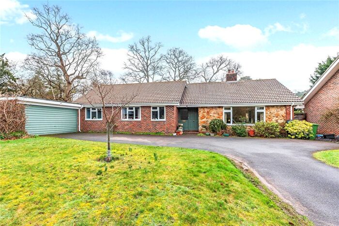 4 Bedroom Bungalow For Sale In Forest Corner, Liss, Hampshire, GU33