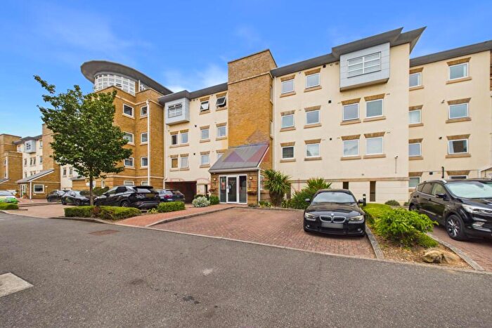 2 Bedroom Flat For Sale In Callow Court, Chelmsford, CM2