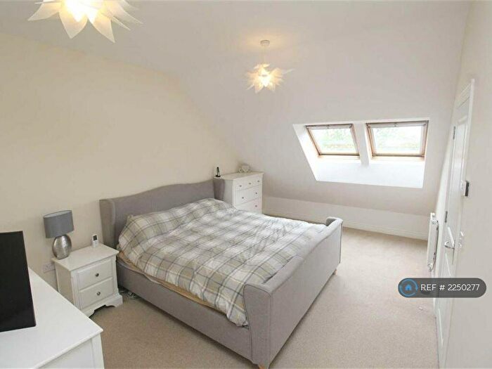 4 Bedroom Semi-Detached House To Rent In Hayton Way, Tattenhoe Park, Milton Keynes, MK4