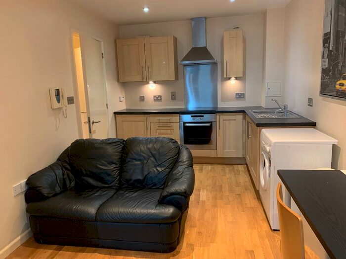 1 Bedroom Flat To Rent In West Street, City Centre, Sheffield, S1