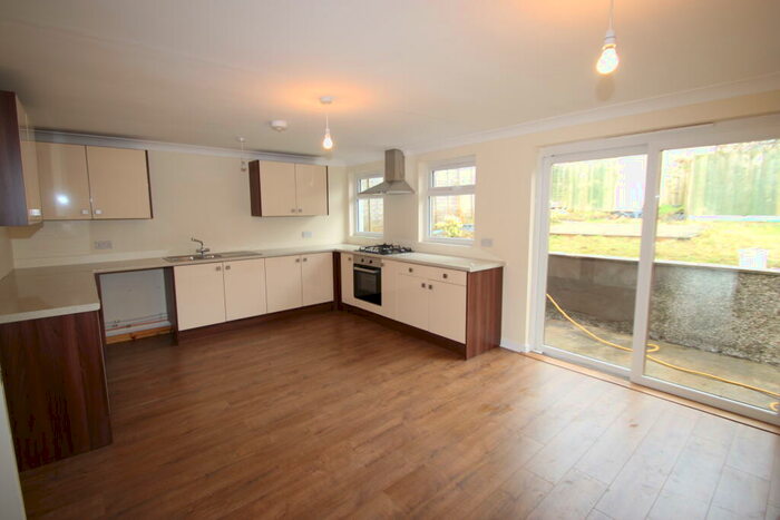 3 Bedroom End Of Terrace House To Rent In Lindores Drive, East Kilbride, G74