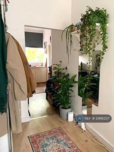 Studio To Rent In Sandringham Road, London, E8