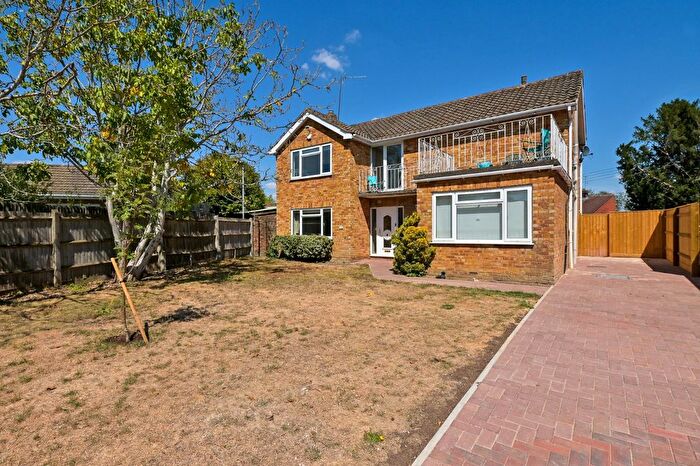 4 Bedroom Detached House To Rent In The Meadows, Flackwell Heath, High Wycombe, Buckinghamshire, HP10