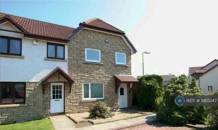 3 Bedroom Semi-Detached House To Rent In Gogarloch Syke, Edinburgh, EH12