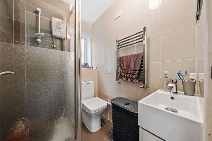 1 Bedroom Flat To Rent In Reynolds Close, Colliers Wood, London, SW19