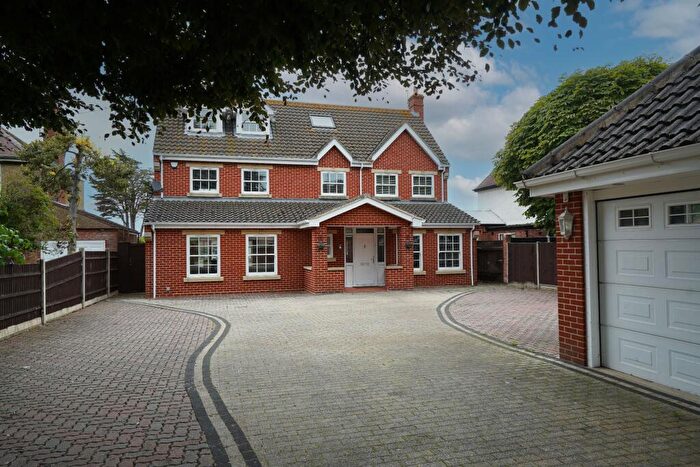 5 Bedroom Detached House For Sale In Lowestoft, NR32
