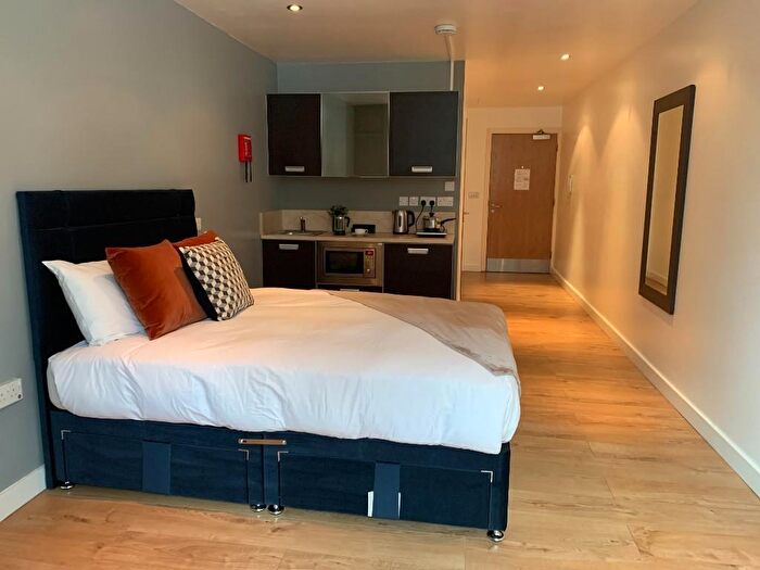 Studio To Rent In The Quarters Kilburn, - Kilburn High Road, London, NW6