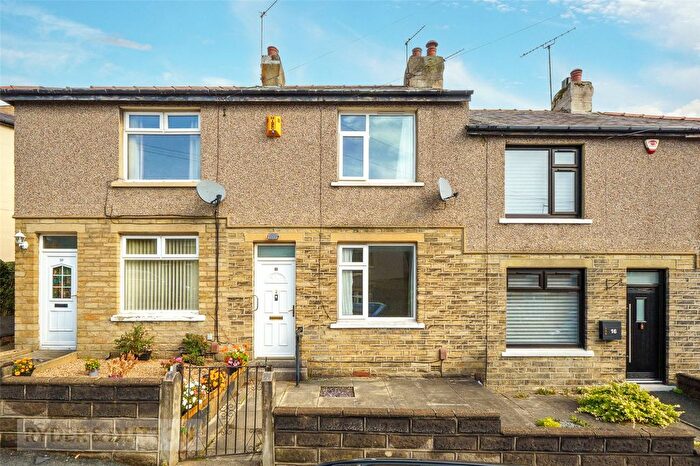 2 Bedroom Terraced House For Sale In Castle Avenue, Brighouse, West Yorkshire, HD6