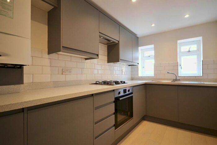 2 Bedroom Flat To Rent In Winchcombe Street, Cheltenham, Gloucestershire, GL52