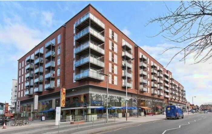 2 Bedroom Flat To Rent In The Heart, Walton-On-Thames, KT12