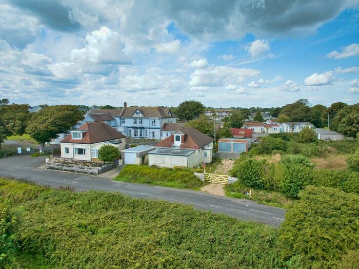 3 Bedroom Detached Bungalow For Sale In Old Dover Road, Capel-Le-Ferne, CT18