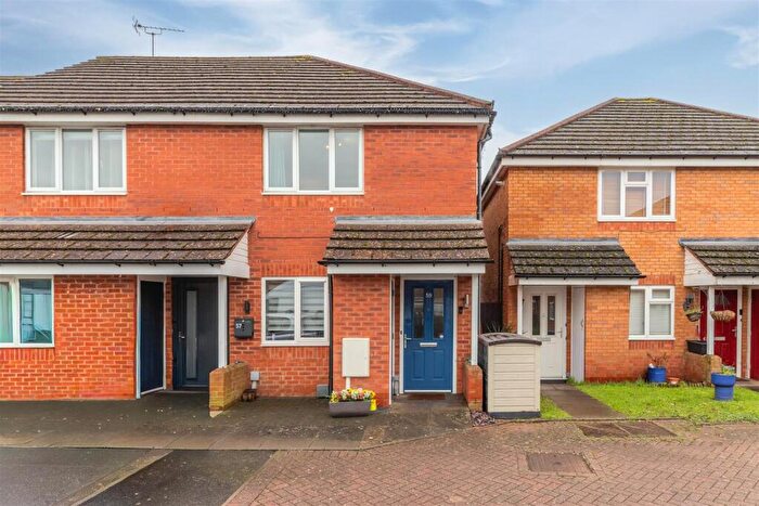 2 Bedroom Maisonette For Sale In Sir Toby Belch Drive, Warwick Gates, Warwick, CV34