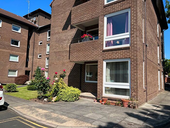 2 Bedroom Flat To Rent In Thornhill Road, Benton, Newcastle Upon Tyne, NE12