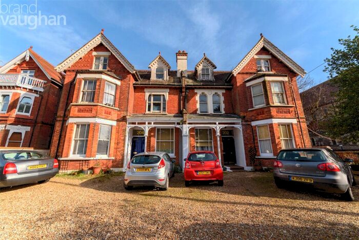 Semi-Detached House To Rent In Preston Road, Brighton, East Sussex, BN1