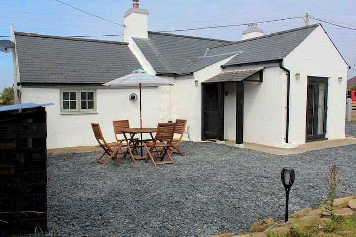 2 Bedroom Detached House For Sale In Pengroeslon Fawr, Nr Llangwnadl, LL53