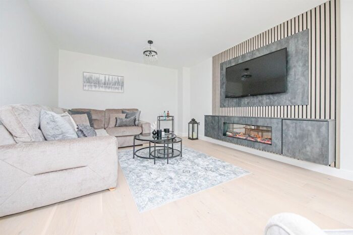 4 Bedroom Link Detached House For Sale In The Orchard, Kedington, Haverhill, CB9