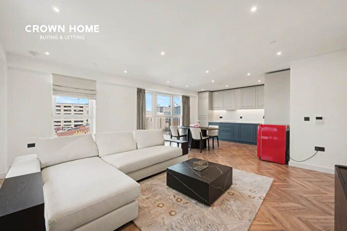 2 Bedroom Apartment To Rent In Tryon House, Royal Exchange, Kingston Upon Thames, Brook Street, KT1