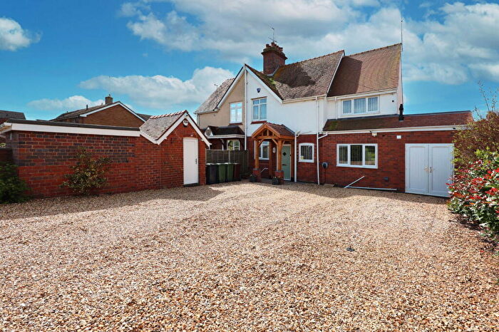 4 Bedroom Semi-Detached House For Sale In Orchard Grove, Caunsall, Kidderminster, Worcestershire, DY11