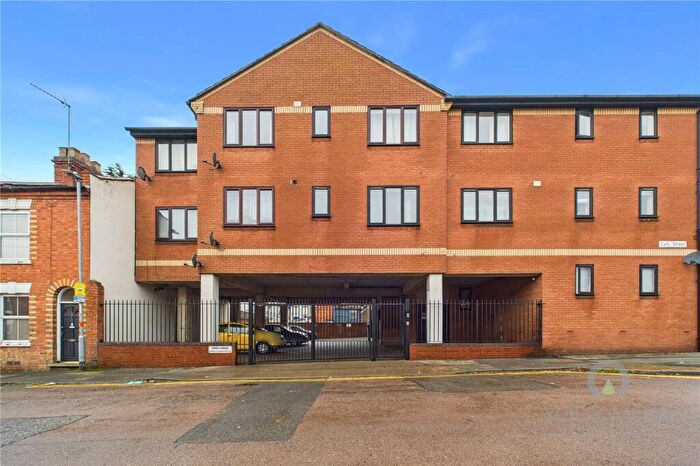 1 Bedroom Flat For Sale In Cyril Street, Northampton, NN1