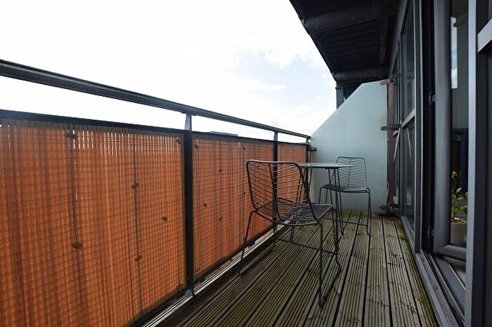 2 Bedroom Apartment To Rent In West One Panorama, Fitzwilliam Street, S1