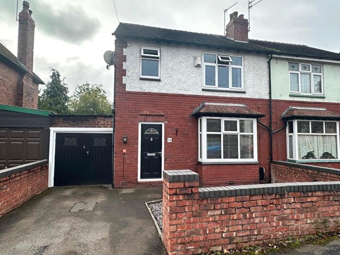 3 Bedroom Semi-Detached House To Rent In Maple Avenue, Macclesfield, SK11