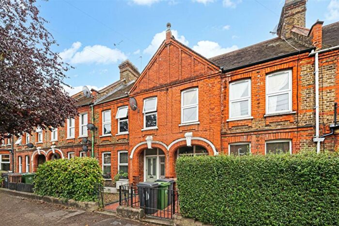 2 Bedroom Apartment To Rent In Diana Road, London, E17