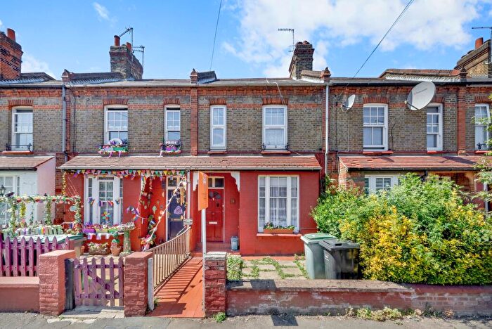 2 Bedroom Terraced House For Sale In Vincent Road, London, N22