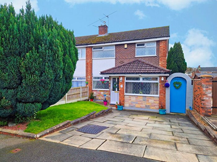 3 Bedroom Property For Sale In Ringley Avenue, Golborne, Warrington, Cheshire, WA3