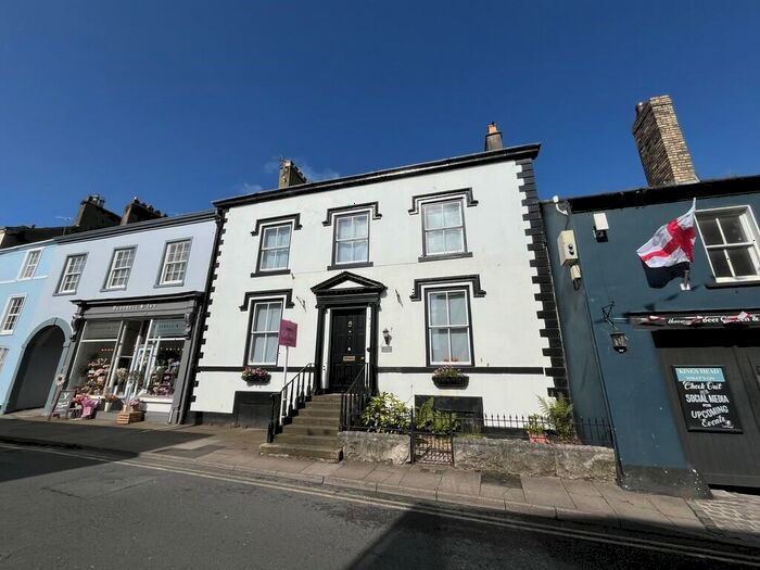 6 Bedroom Terraced House For Sale In Queen Street, Ulverston, Cumbria, LA12