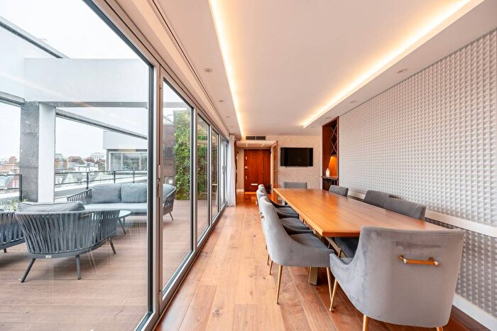 2 Bedroom Flat To Rent In Heron Place, Marylebone, London, W1U