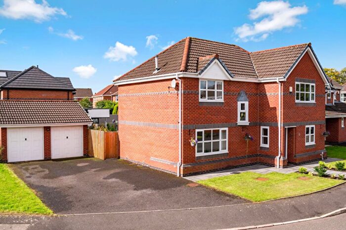4 Bedroom Detached House For Sale In Kingston Close | -Bed Detached With Study, Modern Kitchen, Double Garage & Southwest-Facing Garden, BL8