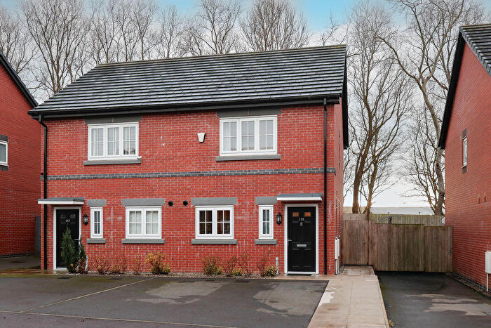 2 Bedroom Semi-Detached House For Sale In Claybank Street, Heywood, OL10