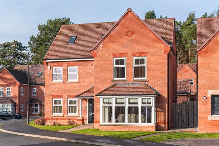 5 Bedroom Detached House For Sale In Treeneuk Gardens, Ashgate, Chesterfield, S40