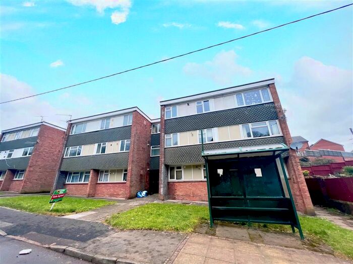 2 Bedroom Flat To Rent In Viaduct Court, Lower Cwm, Pontypool, NP4