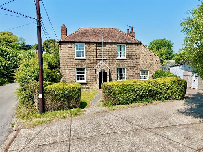4 Bedroom Detached House For Sale In The Street, Finglesham, Deal, CT14