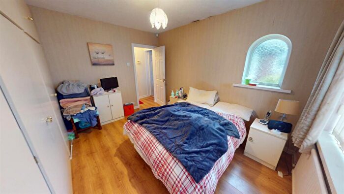 2 Bedroom Semi-Detached Bungalow For Sale In Fairhaven Road, Southport, PR9