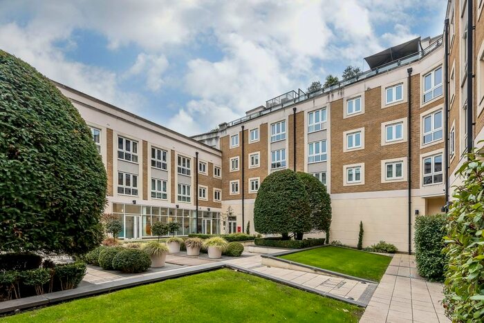 2 Bedroom Flat To Rent In Castle Court, SW15