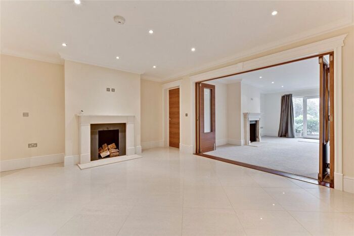 2 Bedroom Flat To Rent In The Villiers, Gower Road, Weybridge, Surrey, KT13