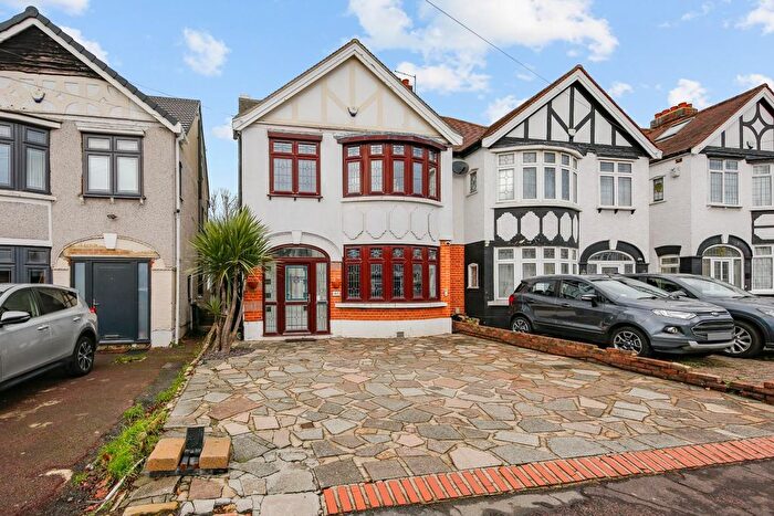 4 Bedroom Semi Detached House For Sale In Longwood Gardens, Ilford, IG5