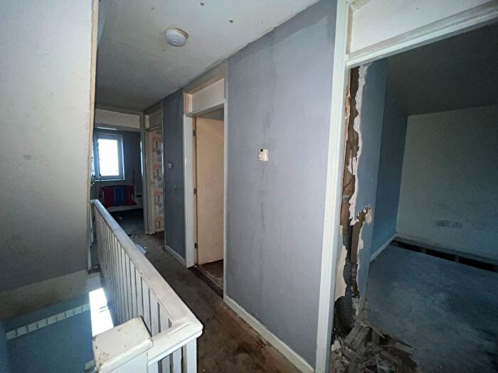 5 Bedroom Semi-detached House For Sale In Dawson Street, Walsall, WS3