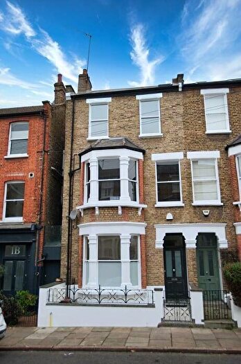 3 Bedroom Flat To Rent In Battledean Road, London, N5