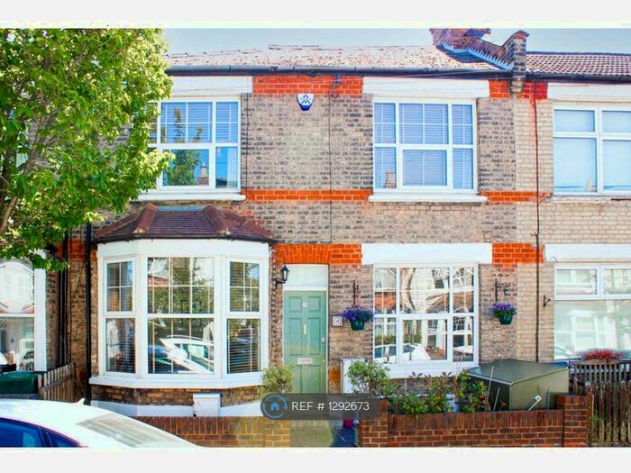 3 Bedroom Terraced House To Rent In Leopold Road, London N2