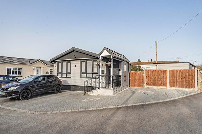 2 Bedroom Park Home For Sale In Cranbourne Hall Park, Winkfield, Windsor, SL4