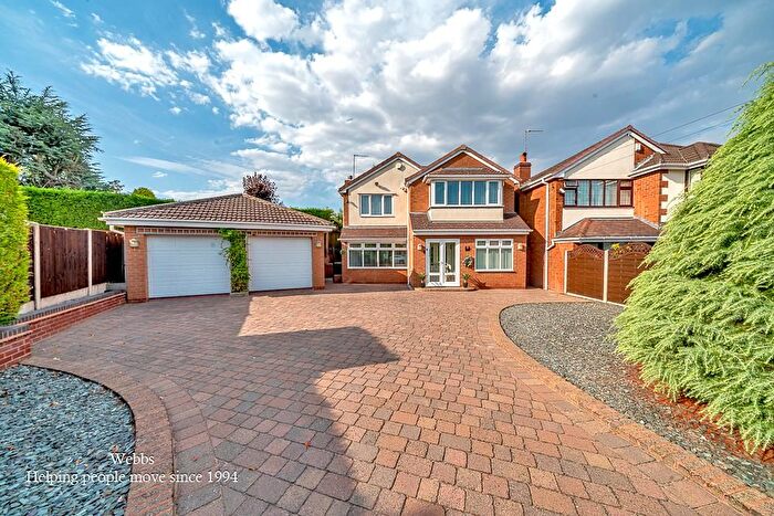 3 Bedroom Detached House For Sale In Len Davis Road, Willenhall, WV12