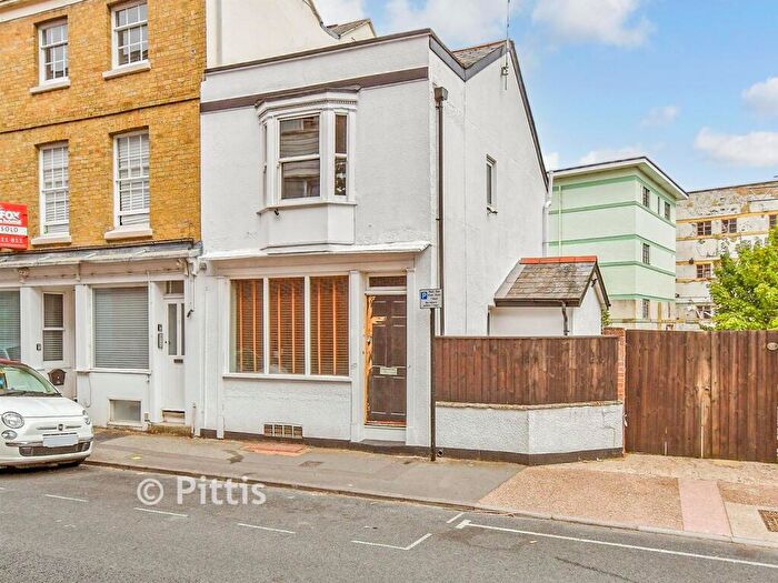 3 Bedroom Semi-Detached House For Sale In Melville Street, Ryde, Isle Of Wight, PO33