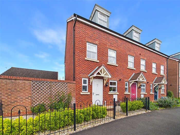 3 Bedroom End Terrace House For Sale In Brize Avenue Kingsway, Quedgeley, Gloucester, Gloucestershire, GL2