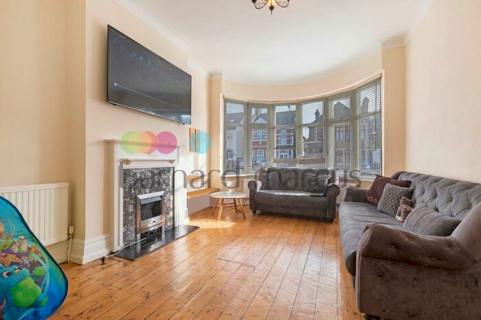 4 Bedroom Apartment To Rent In Warwick Road, Thornton Heath, CR7