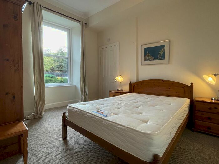 1 Bedroom Flat To Rent In /, Meadowbank Crescent, Edinburgh, EH8